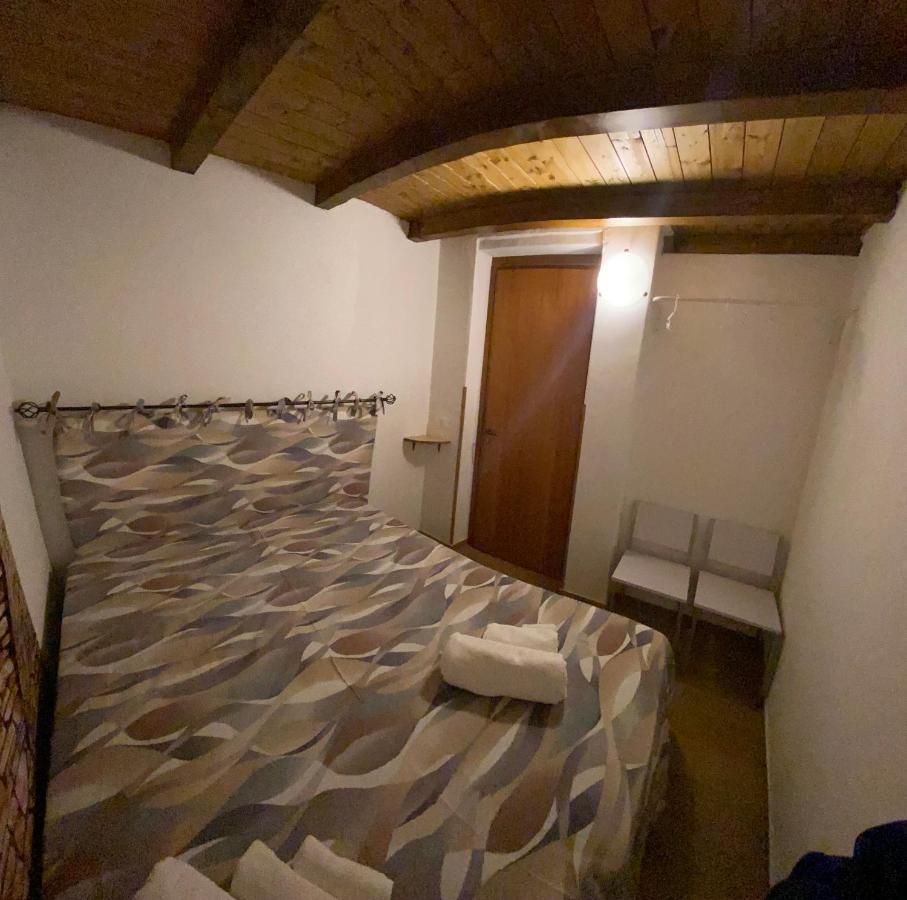 Pietro Holiday Home 卡斯泰拉马莱 外观 照片
